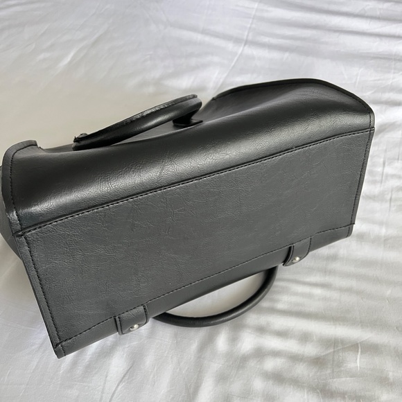 London Fog Black Faux Leather Satchel Handbag with Silver Hardware - Picture 6 of 15